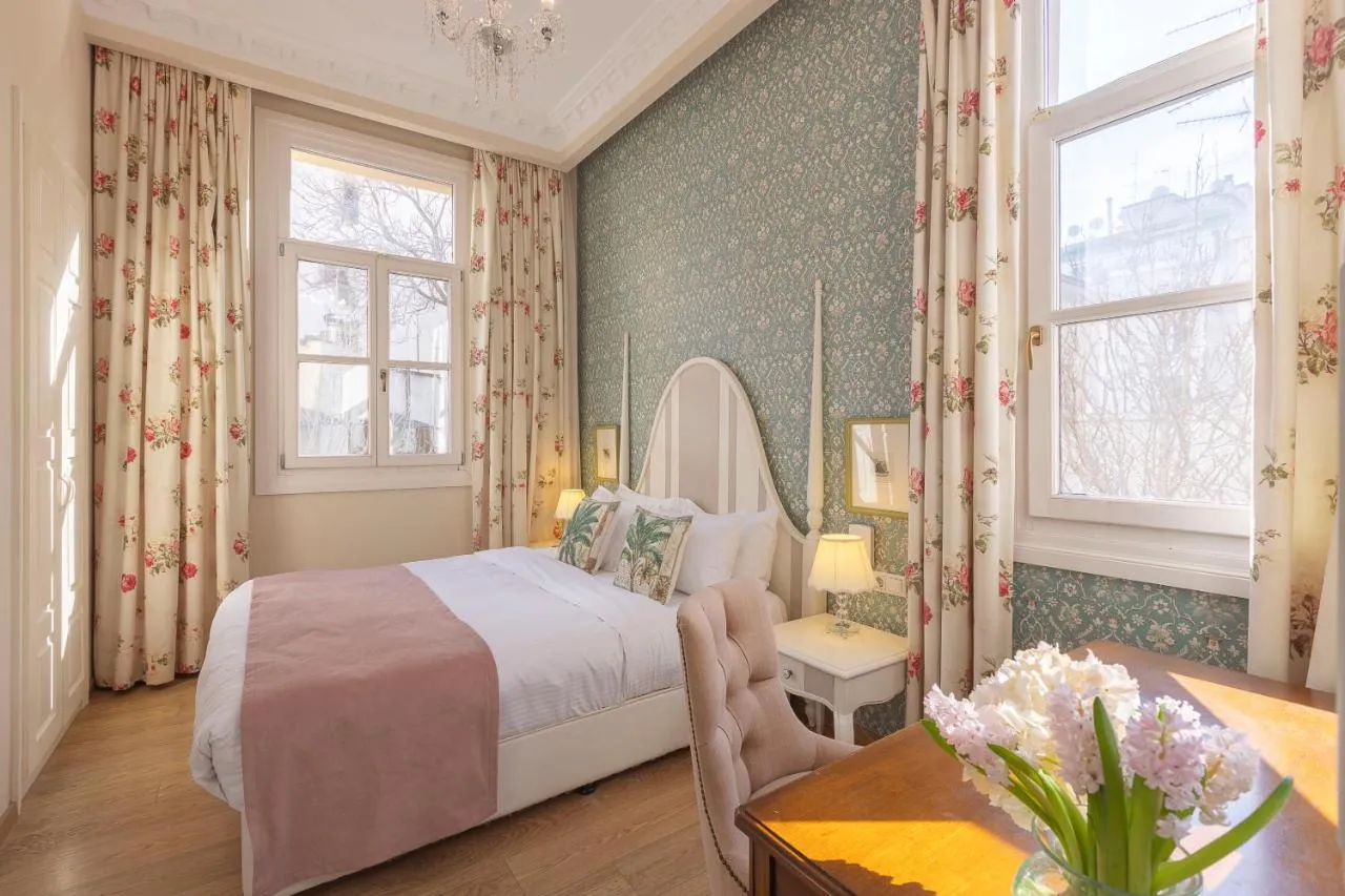 Gatto Perso Luxury Studios & Apartments