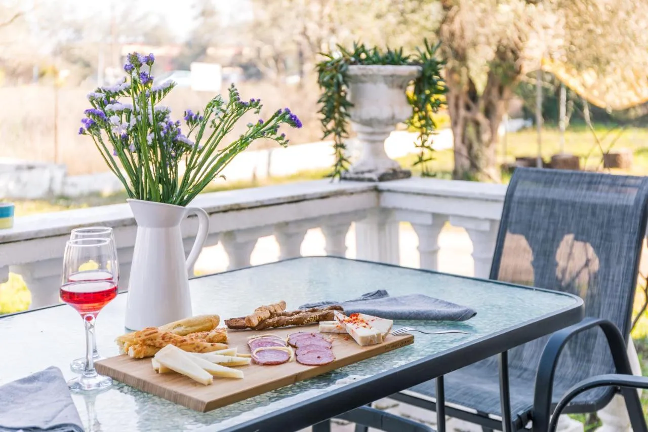 Lamda Apartments by Konnect