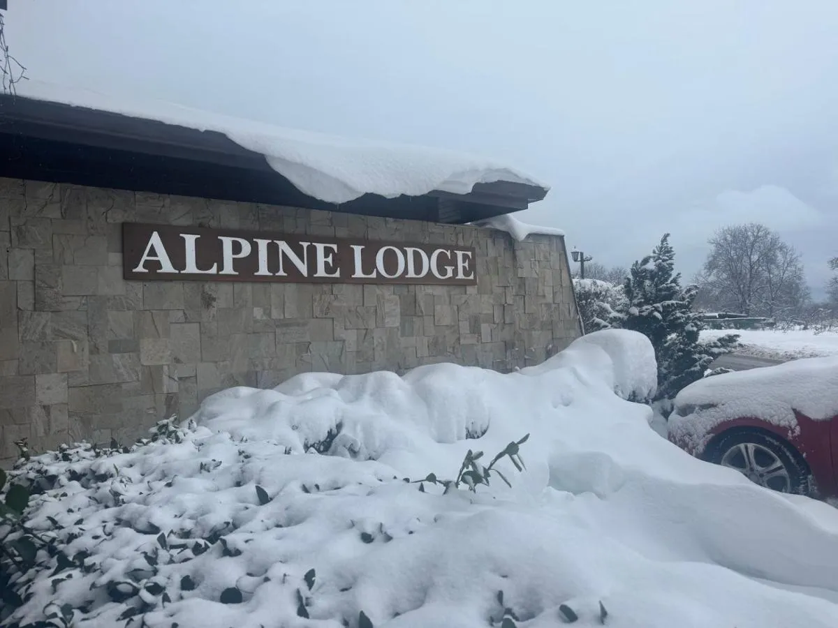 Alpine Lodge