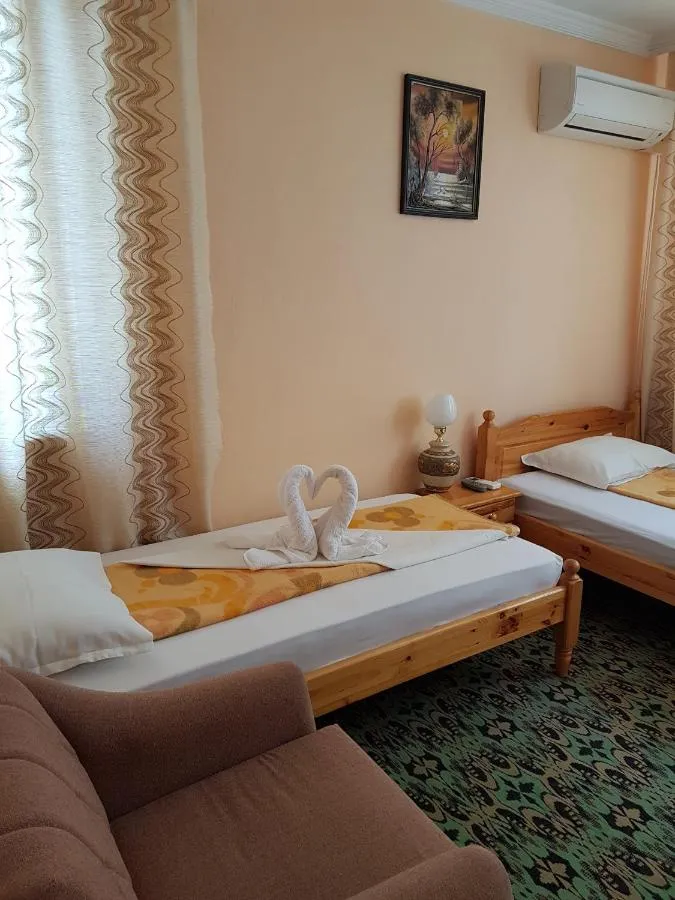Denitsa Guest House