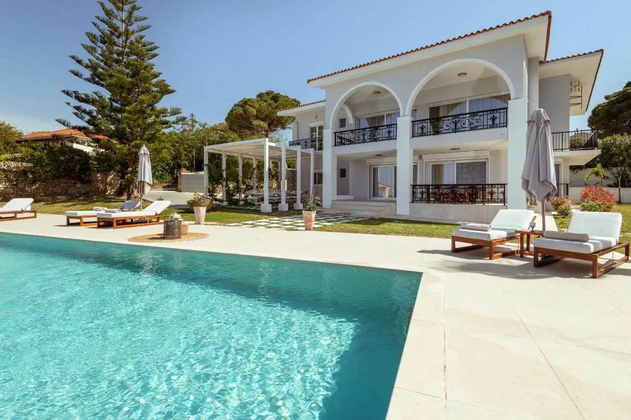 Villa Bala Seaside Luxury Villa!