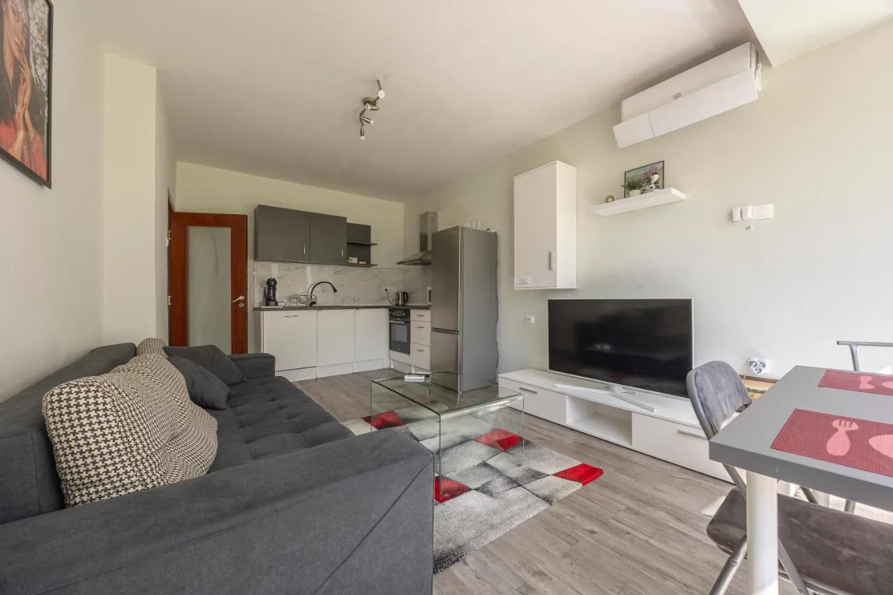 Modern Place 2bdr 1livingroom