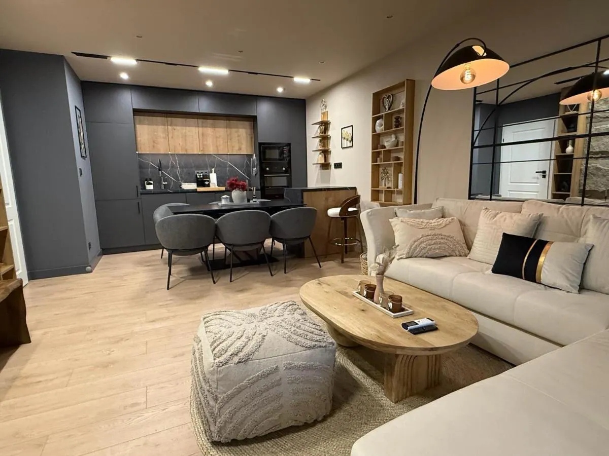 Brand New Top Floor Luxury Flat Next To Ski Lift