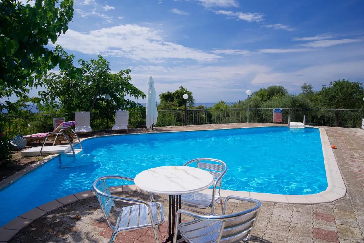 Dafnoudi Hotel & Apartments