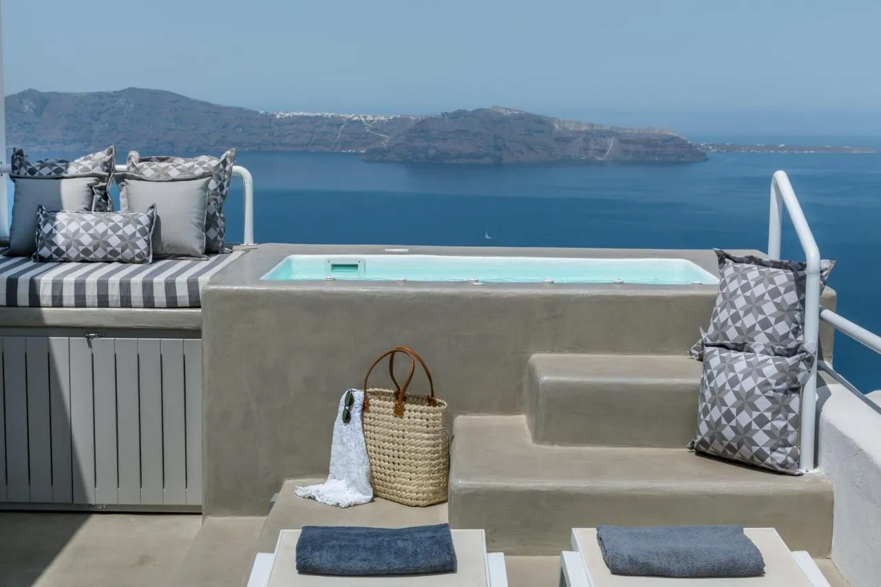 The 360° Caldera View House by Caldera Houses