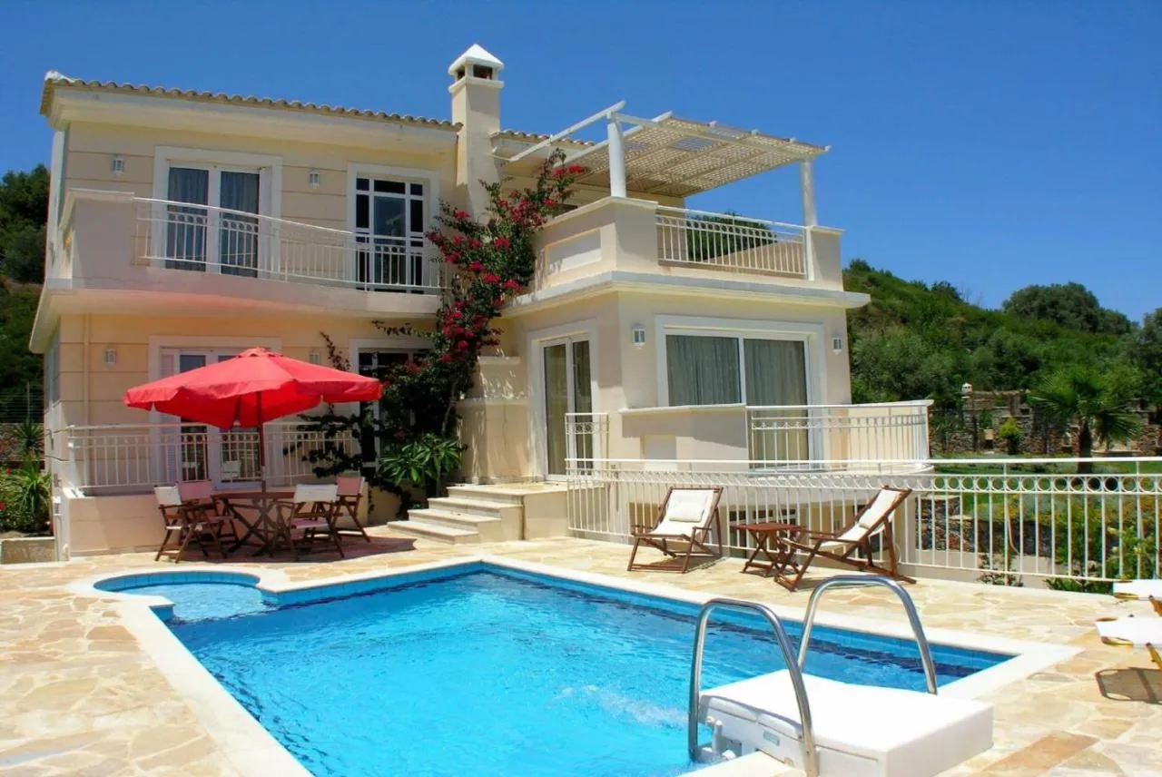 Villa Callistemon Large Private Pool Sea Views