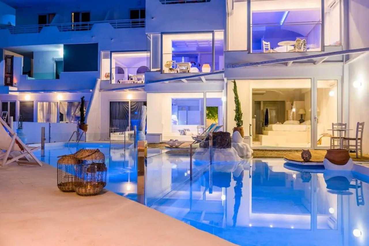 Kouros Home & Suites