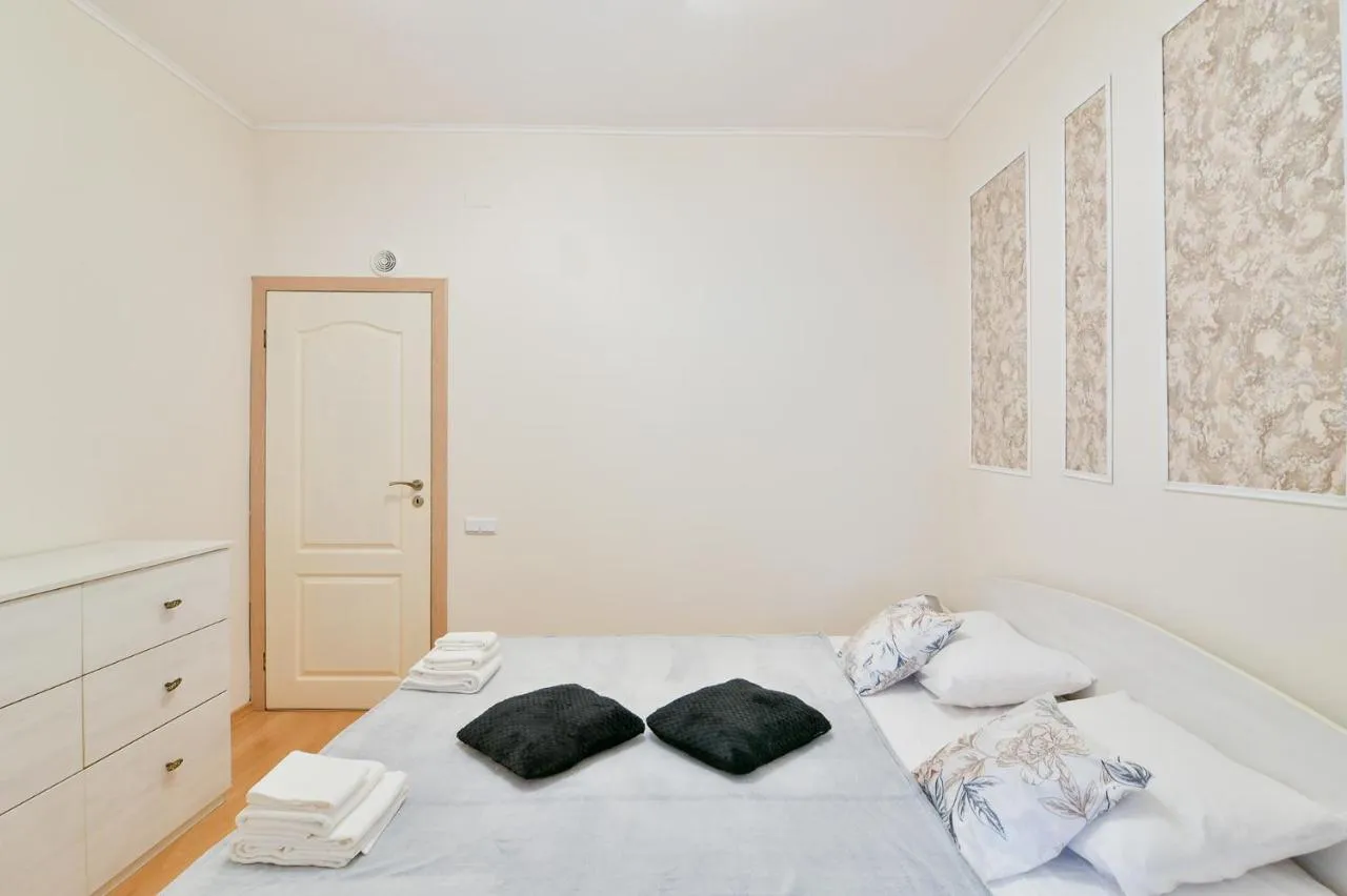 Grand Central Elegance 2br