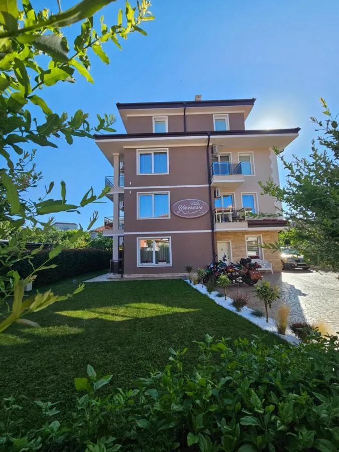 Villa Yanevi