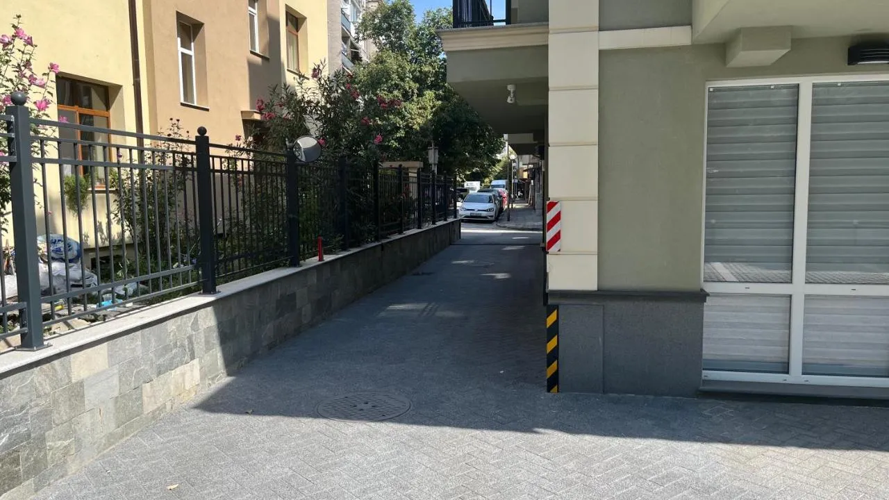 '