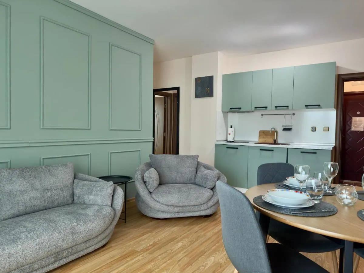 Golden Hermes Apartments