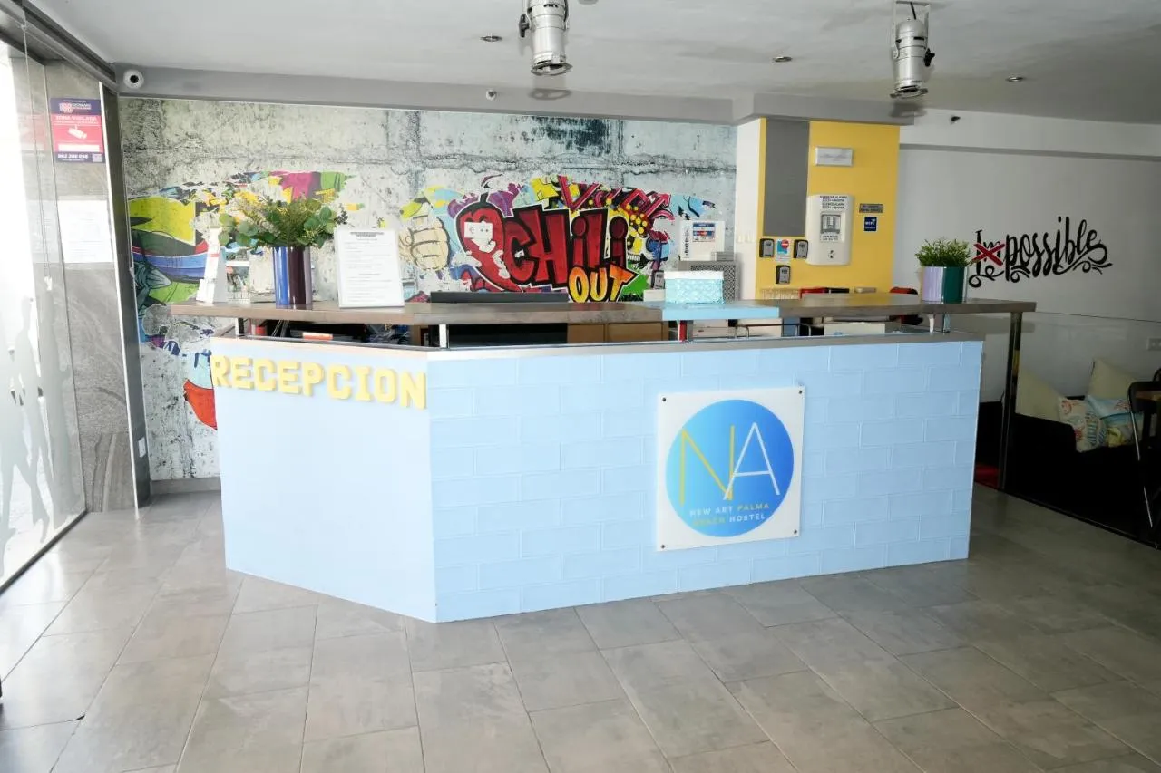 New Art Hostel Albergue Juvenil