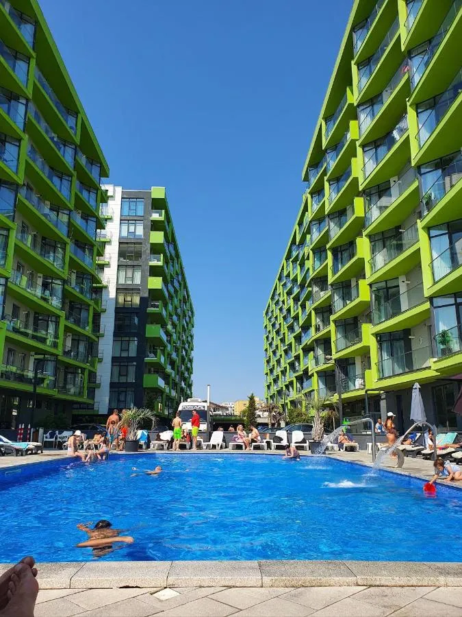 Crystal Bay 11 Pool & Spa Beach Resort