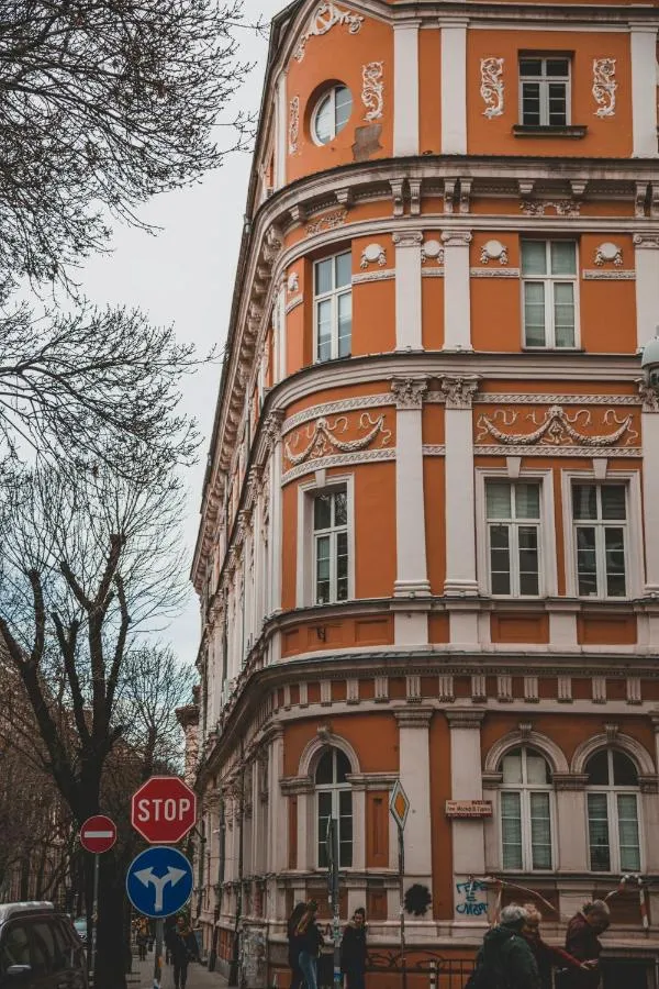 '