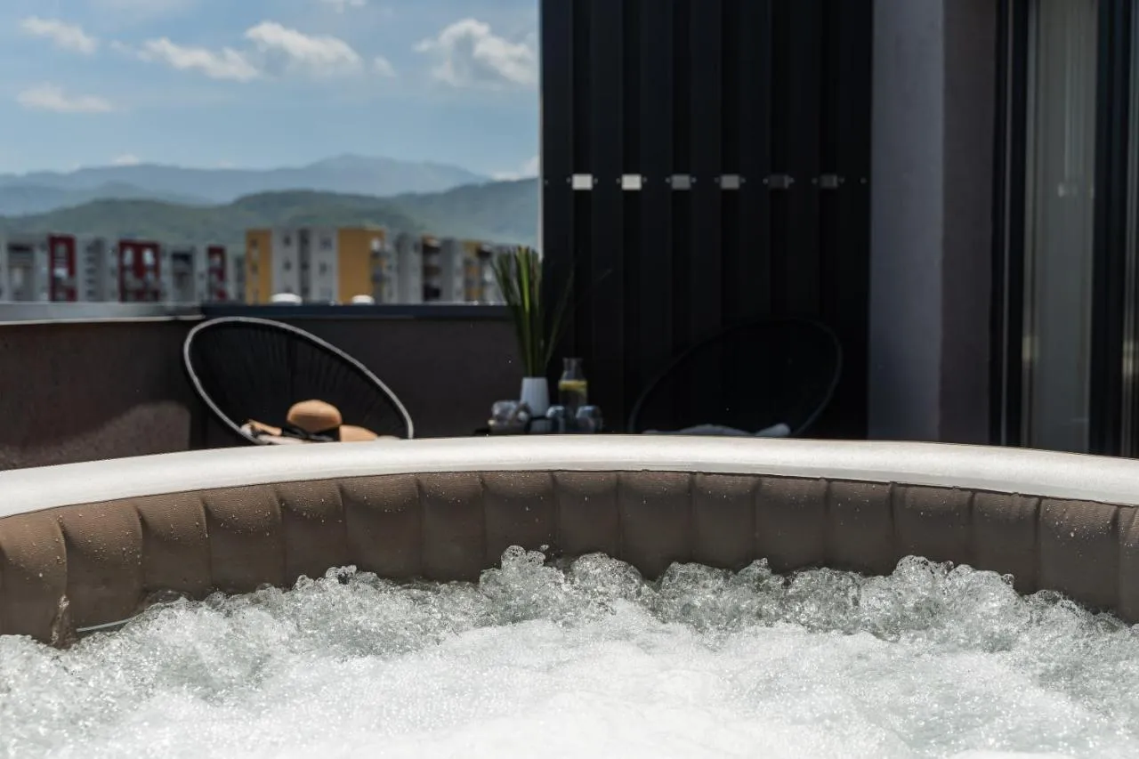 Skylark Singapore Penthouse With Jacuzzi & Panoramic View