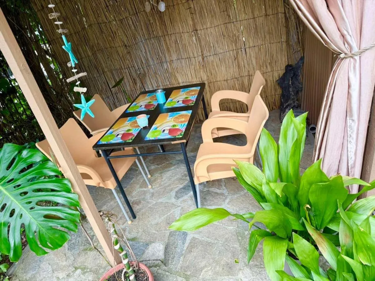 Apartment In Desi's House