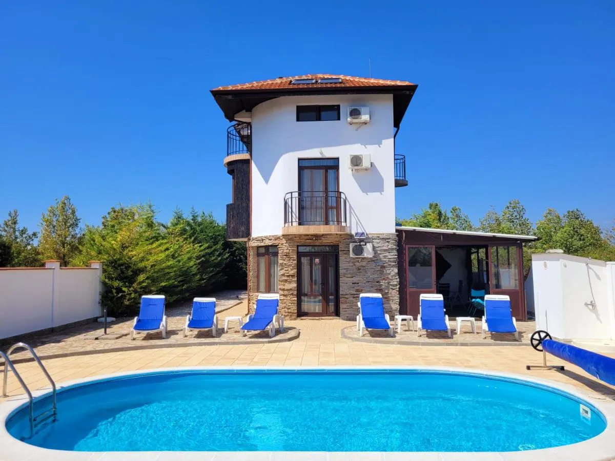 Golf House Paradise