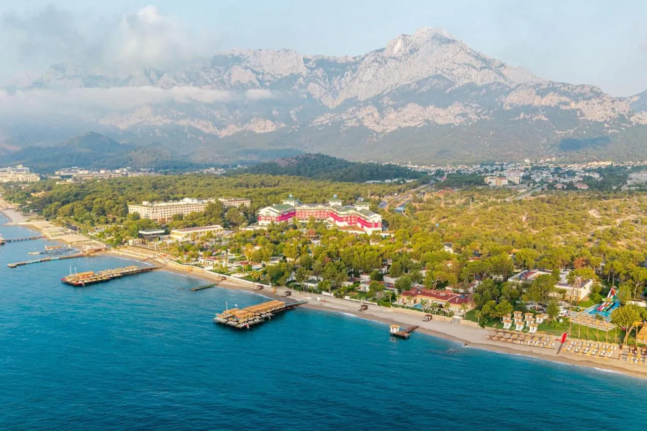 Amara Luxury Resort & Villas