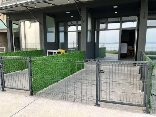 '