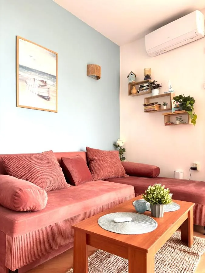 Sunny Paradise Apartment