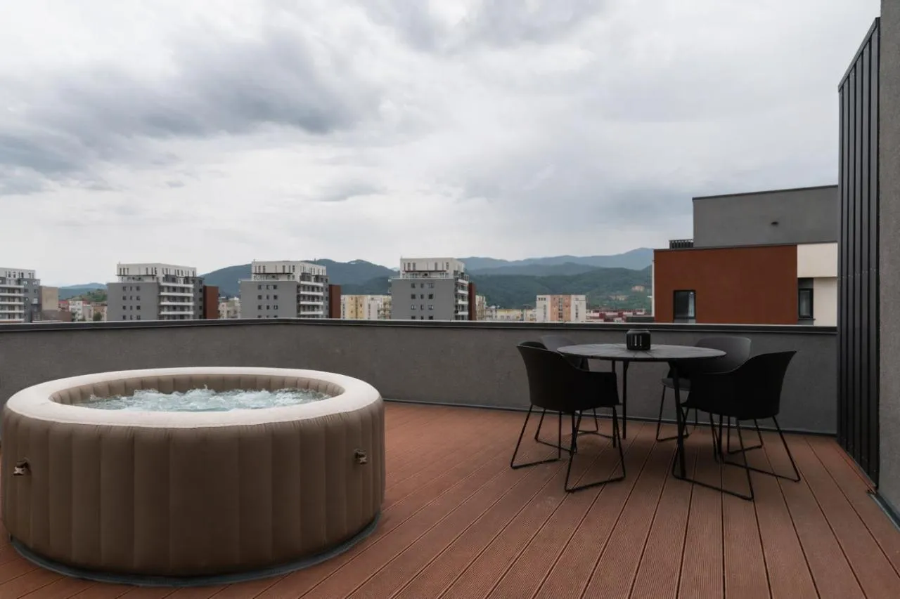 Skylark Tokyo Penthouse With Jacuzzi, Movie Theater & Panoramic View
