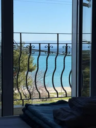 '