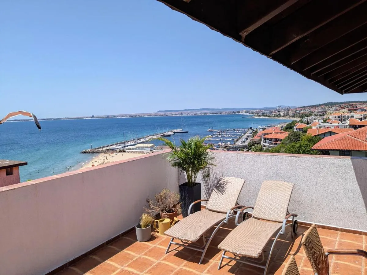 Beachfront Apartment Sveti Vlas