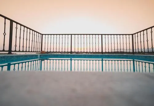 '
