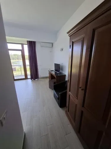 '