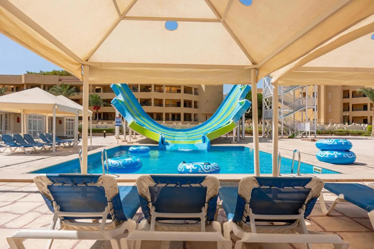 Sunny Days Mirette Family Resort & Aqua Park