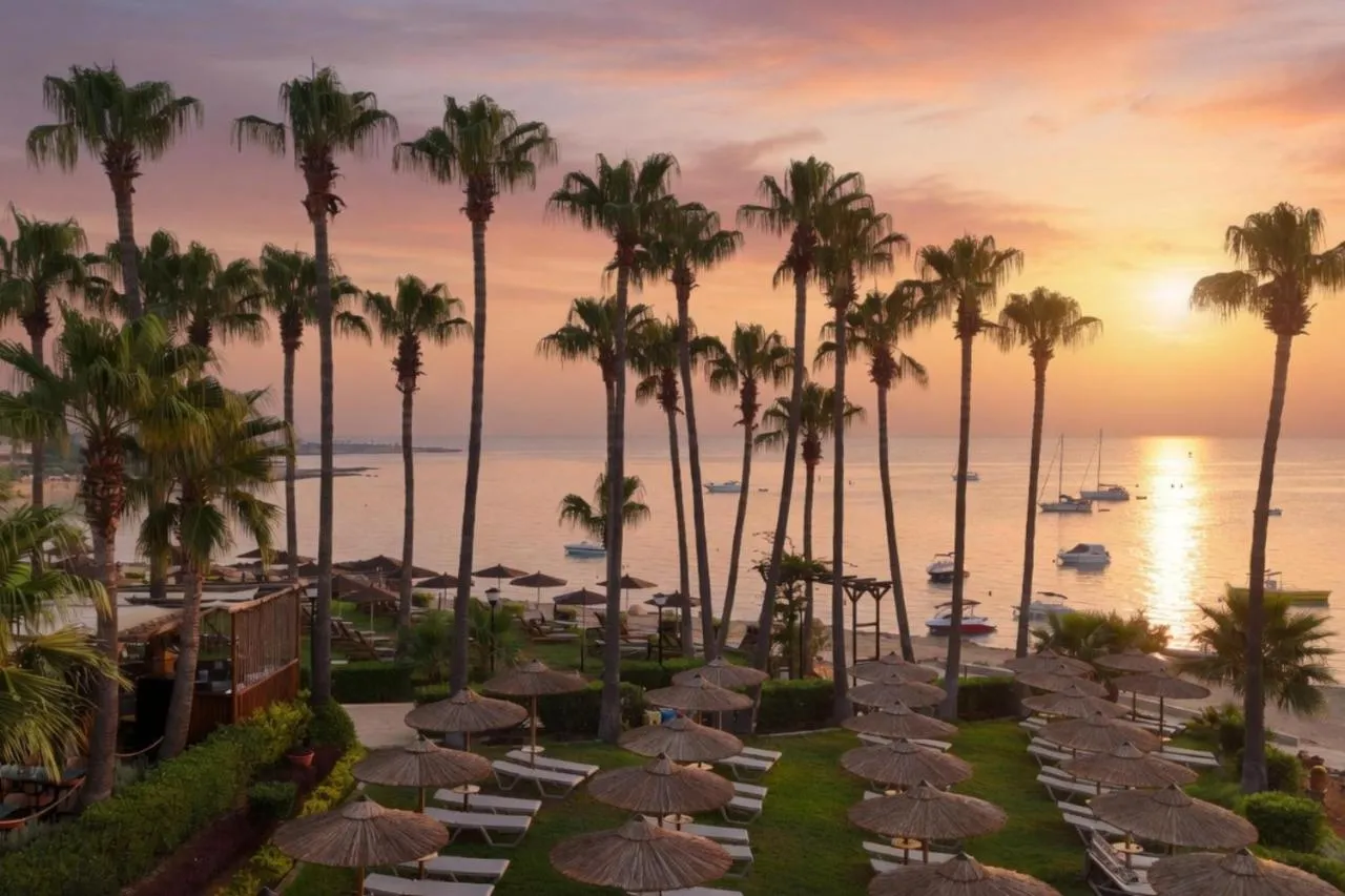 Cavo Maris Beach Hotel