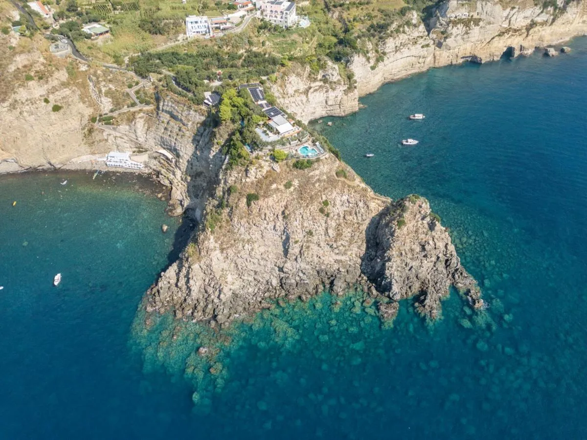Hotel Punta Chiarito Resort