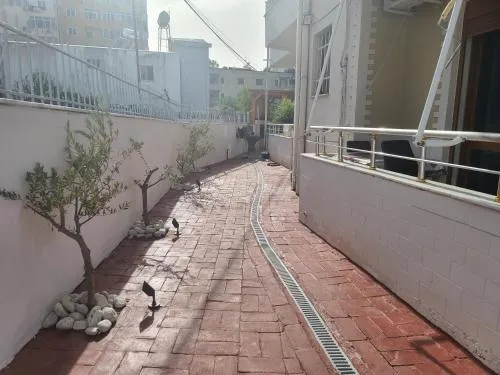 '