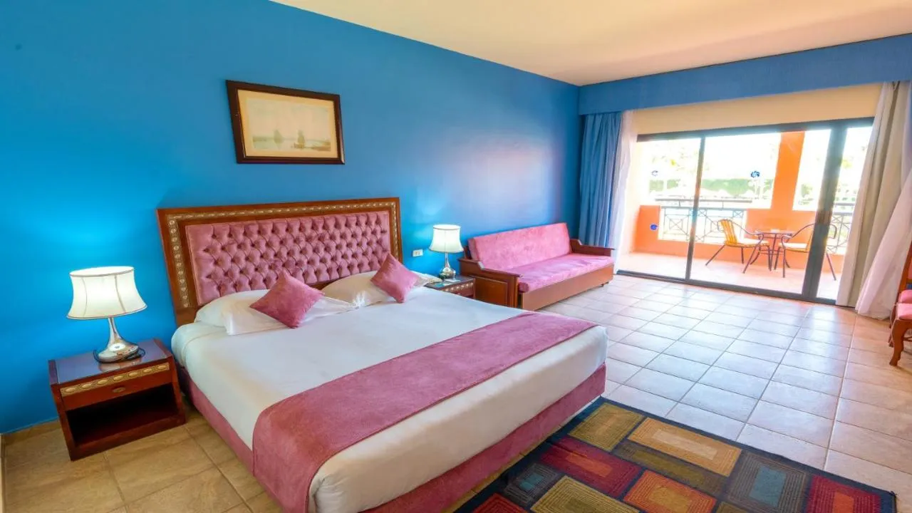 Parrotel Aqua Park Resort