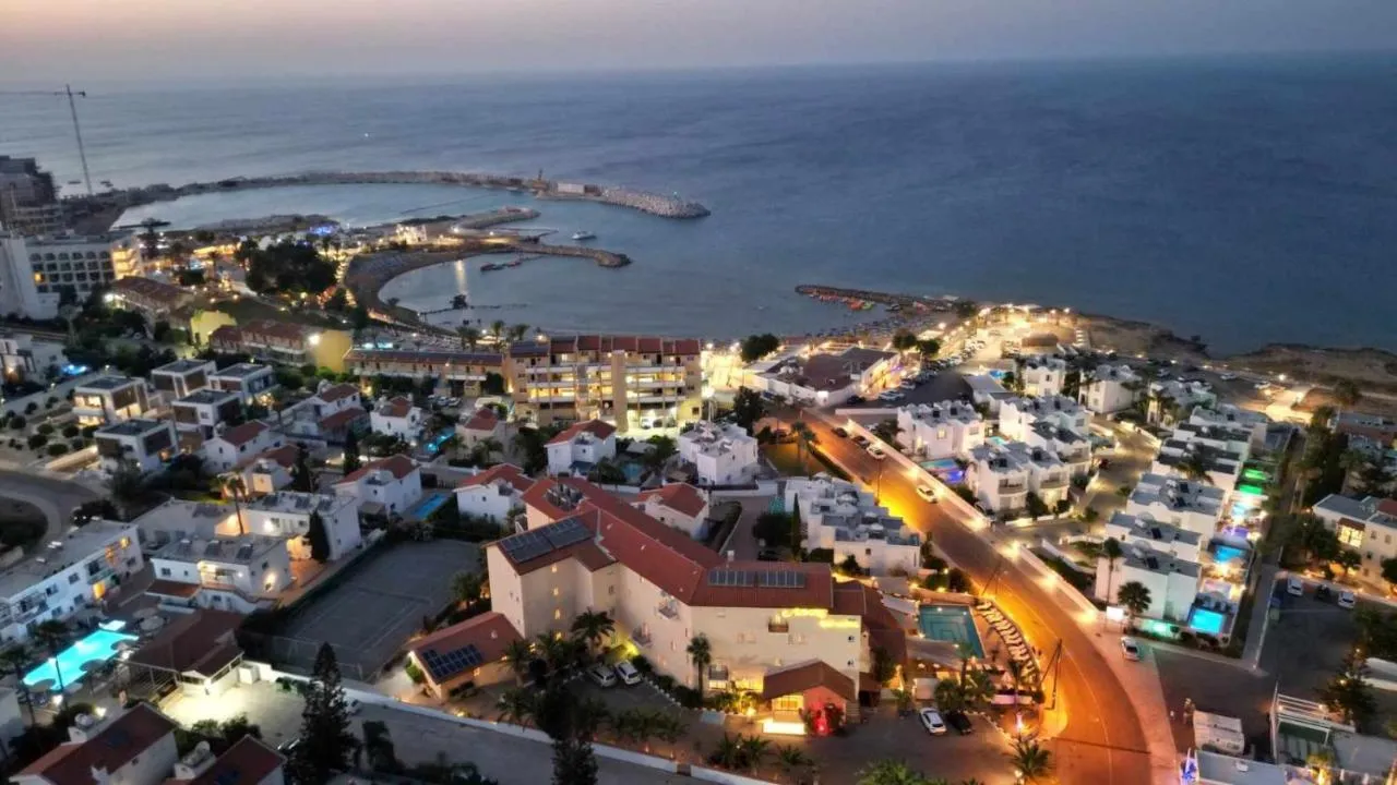 Anais Bay Apartments