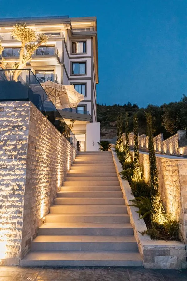 Mazarine Hotel