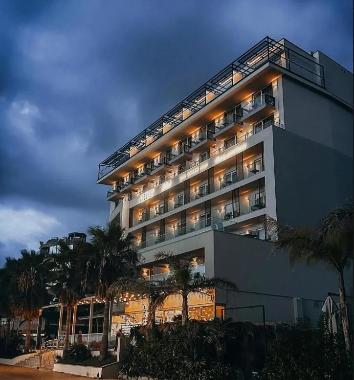 Amr Hotel