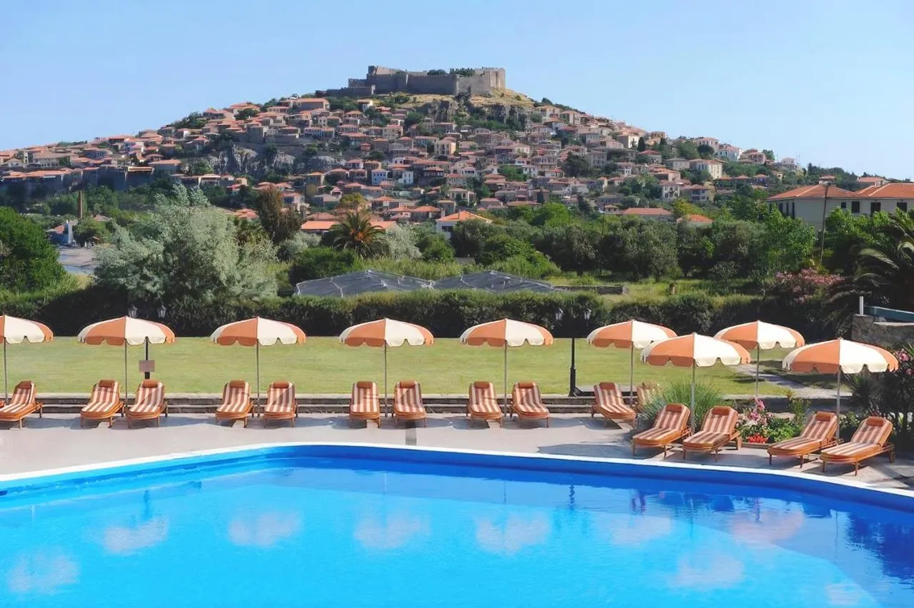 Delfinia Hotel & Bungalows