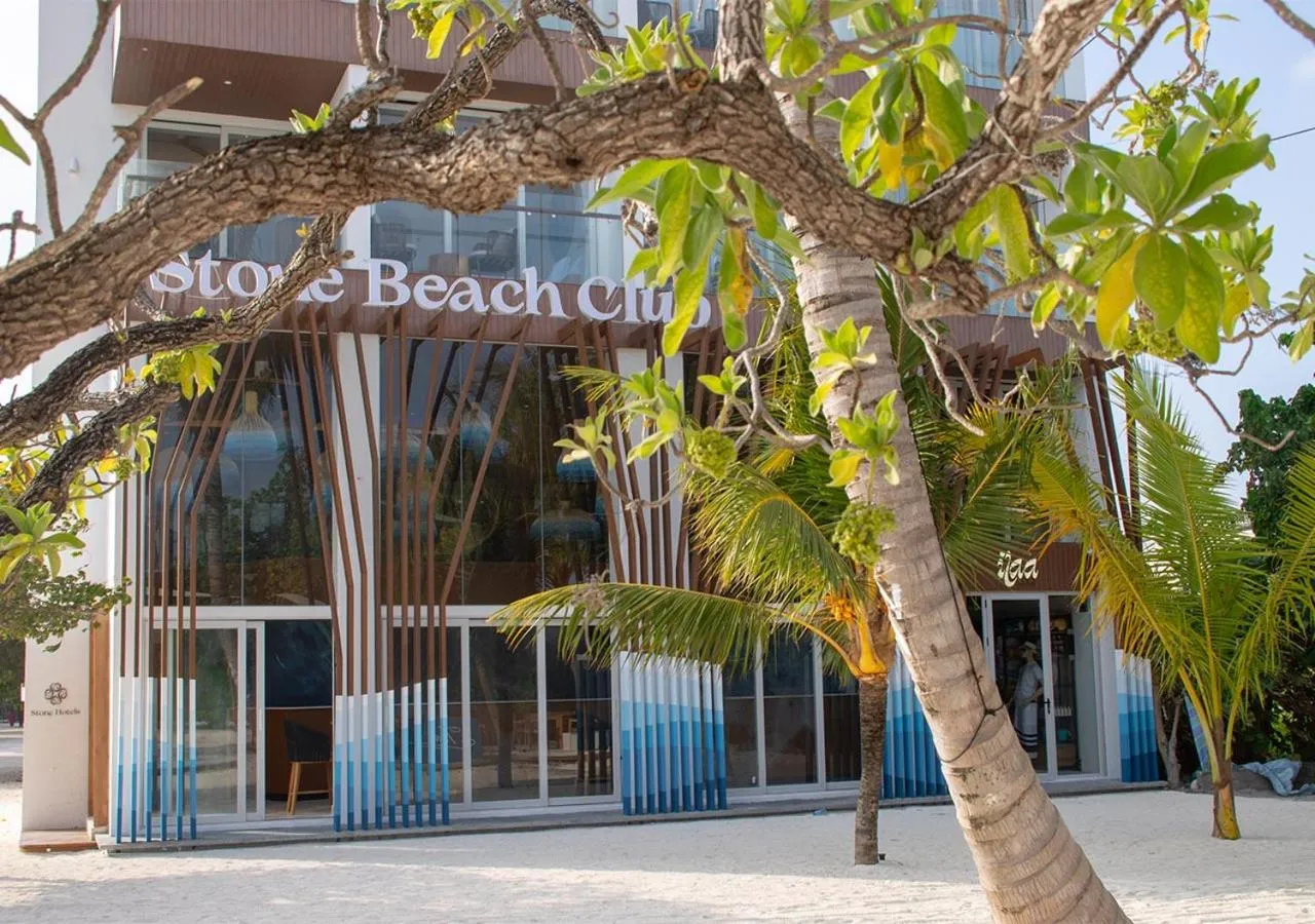 Stone Beach Club, Dhiffushi