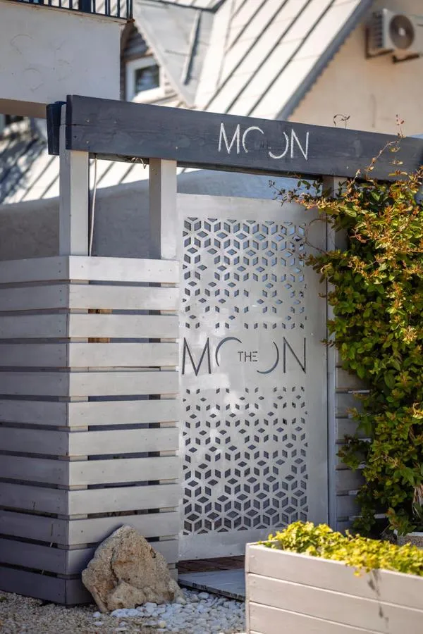 The Moon Villas