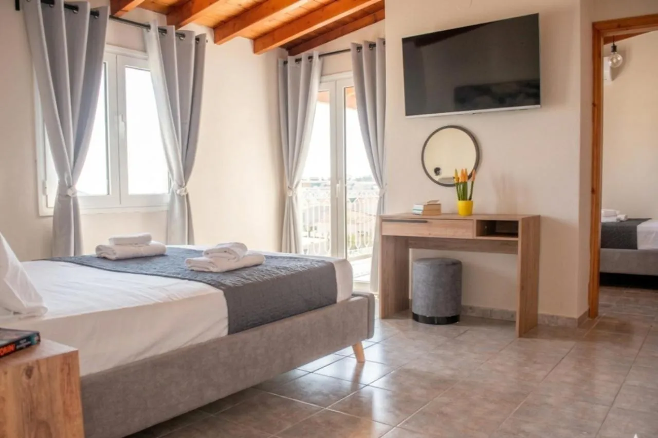 Act Art Hotel