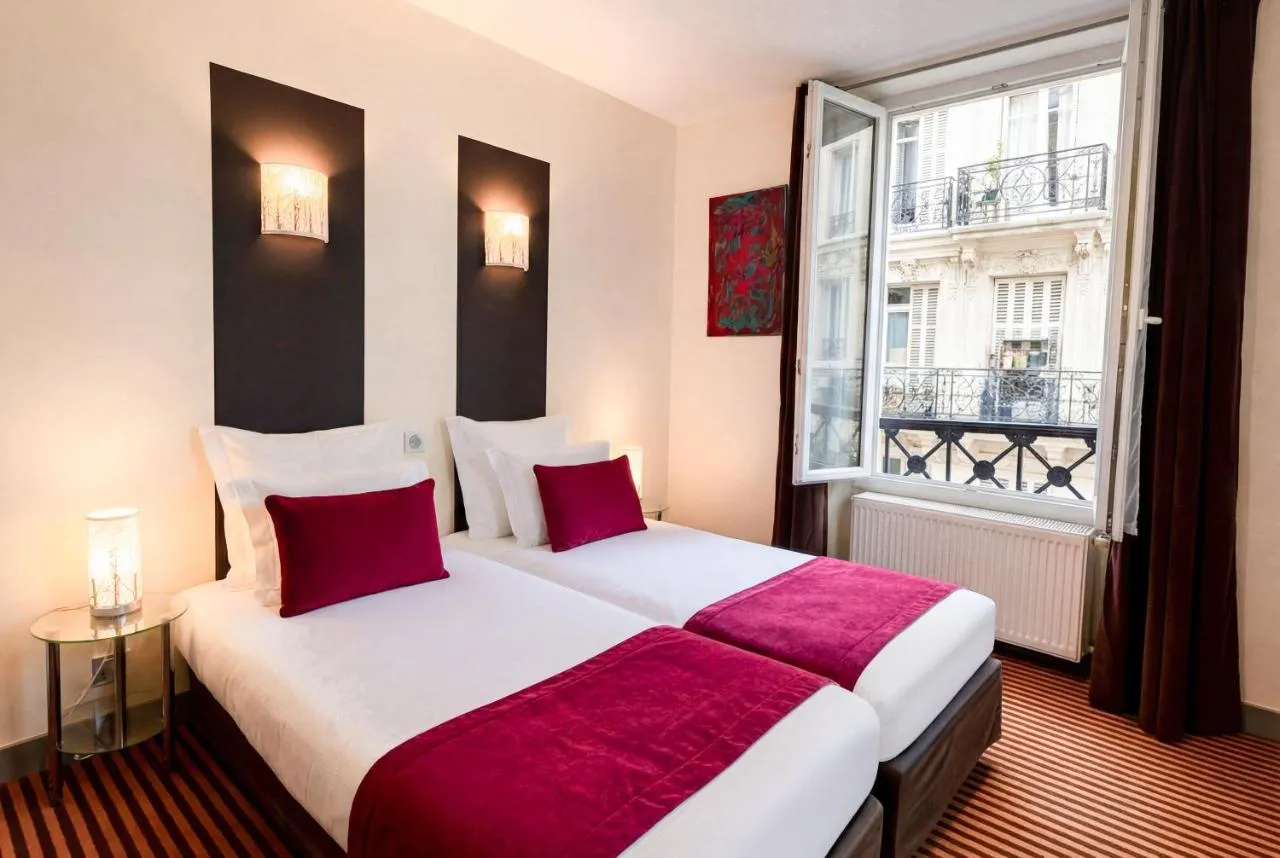 Hotel Pax Opera