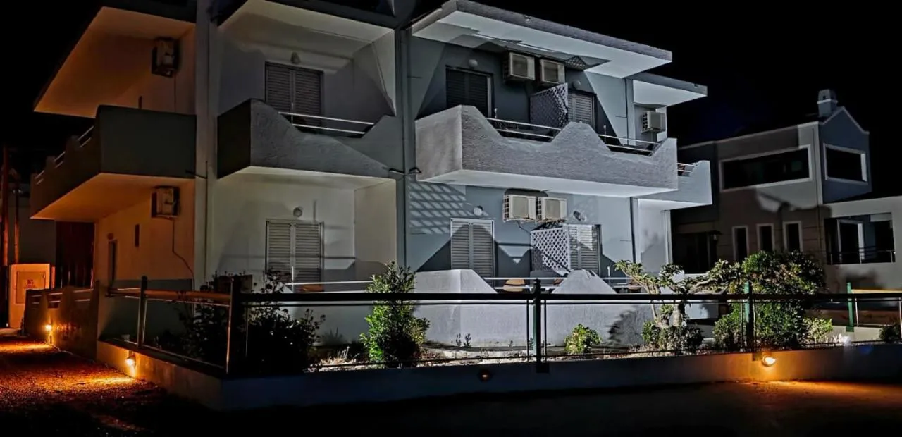 Yiannis Apartments