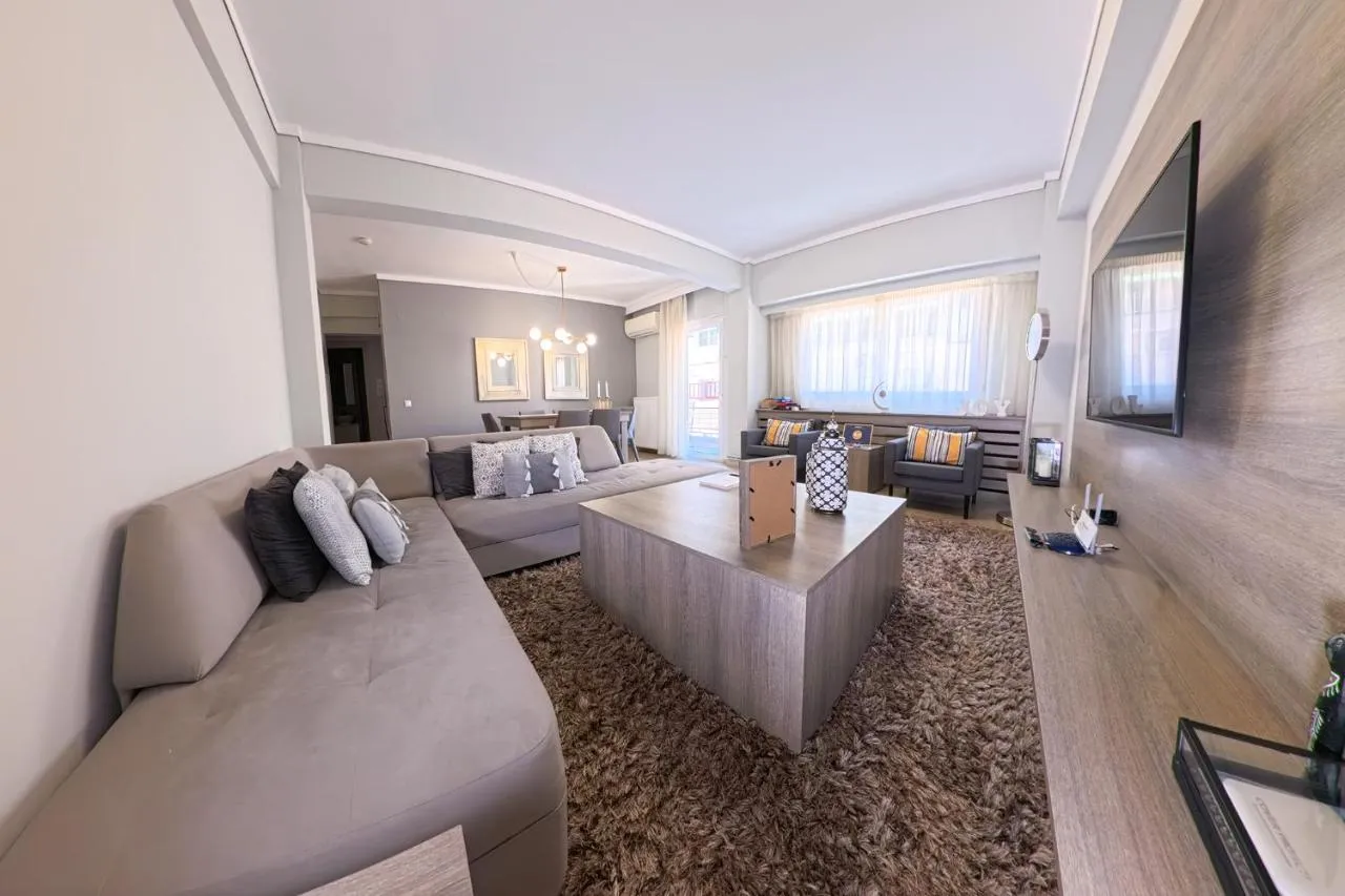Grey Suite Filoxenia
