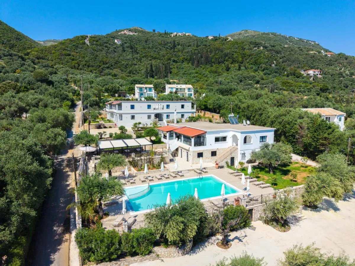 Crystal Blue Aparthotel
