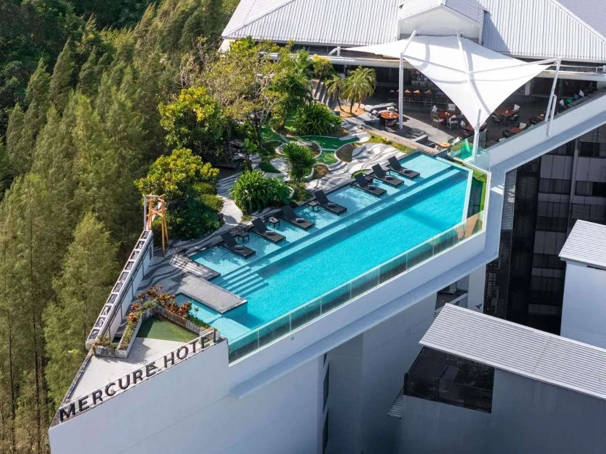 Journeyhub Phuket Patong