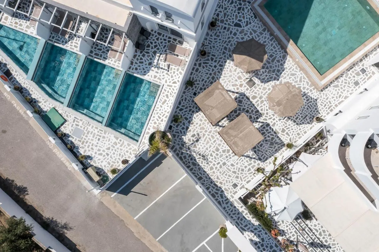 Alexander Studios & Suites