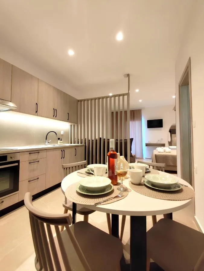 Soula Apartments & Studios