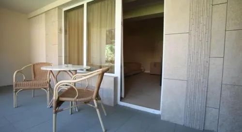 '