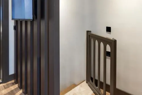 '